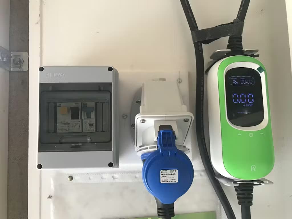 Varovná správa / ochrana pred prehriatím