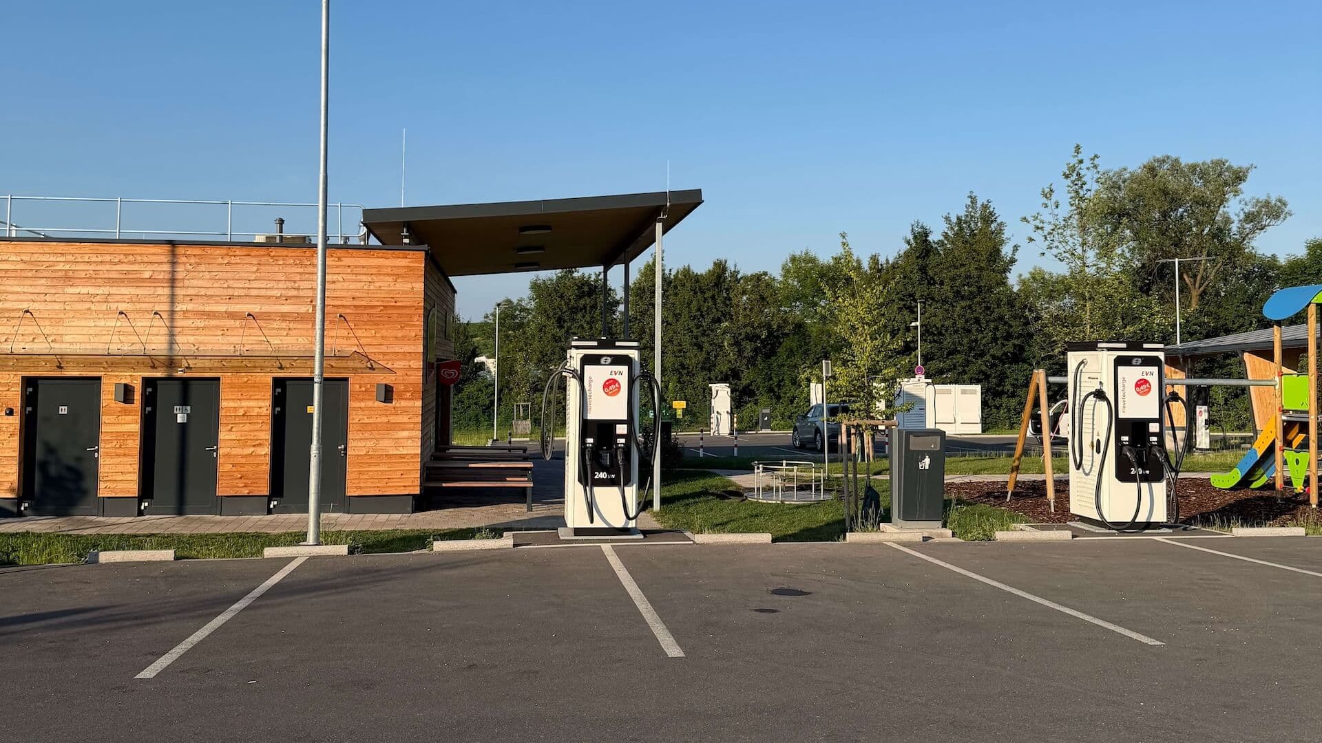 Ako dlho vydržia batérie v elektroautách: dáta a záruka
